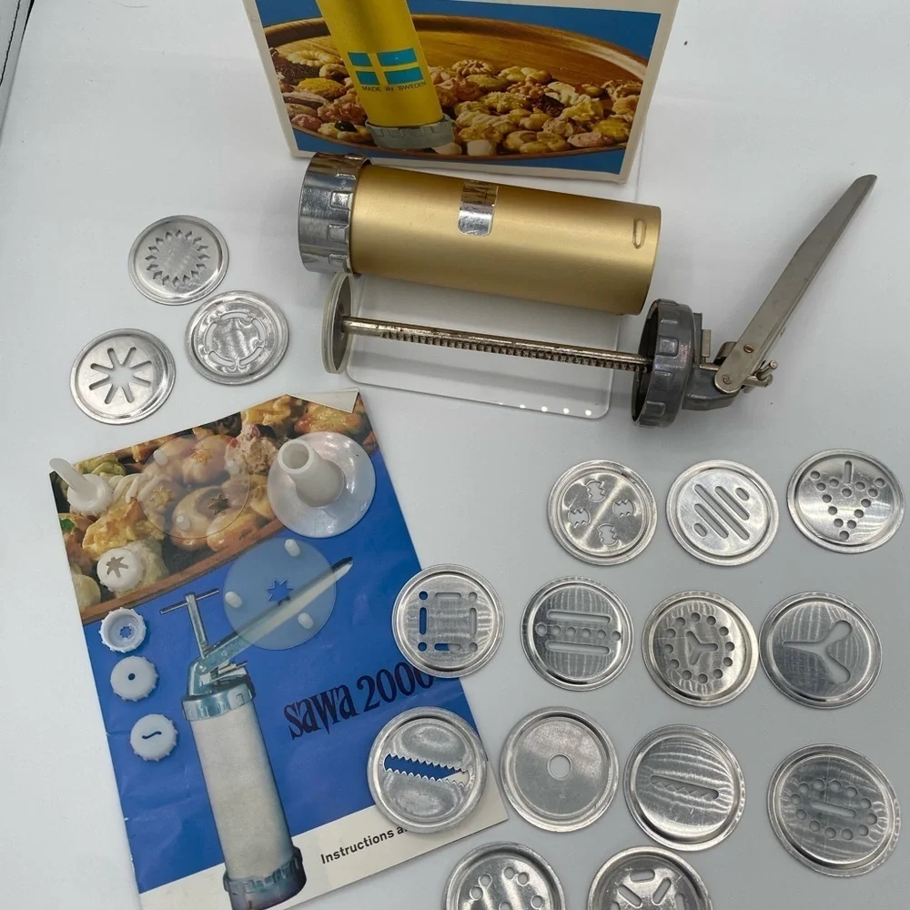 Vintage SAWA 2000 Deluxe Swedish Metal Cookie Gun Decorator Press